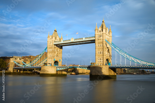 Naklejka samoprzylepna Tower Bridge o zachodzie słońca, Londyn