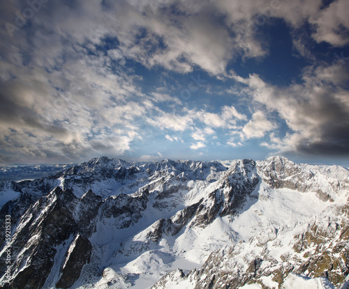 Fotoboard na płycie Niesamowity widok na góry pokryte śniegiem, Wysokie Tatry, Słowacja