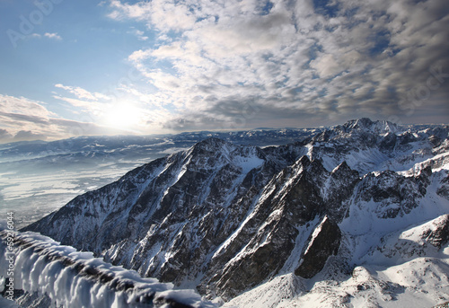 Fotoboard na płycie Niesamowity widok na góry pokryte śniegiem, Wysokie Tatry, Słowacja