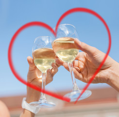 Canvas Print - couple drinking wine in cafe