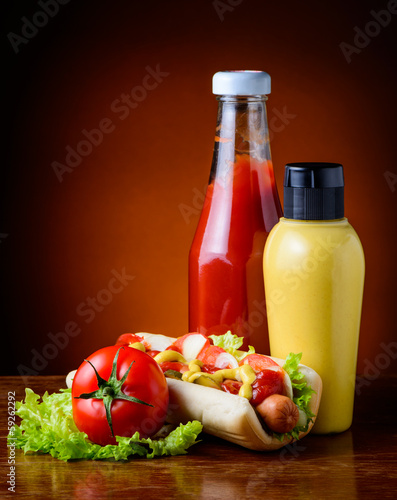 Tapeta ścienna Hot dog, warzywa, keczup i musztarda