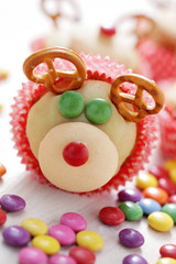 Sticker - reindeer cupcakes