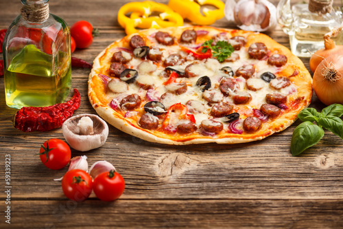 Tapeta ścienna Pizza ze składnikami