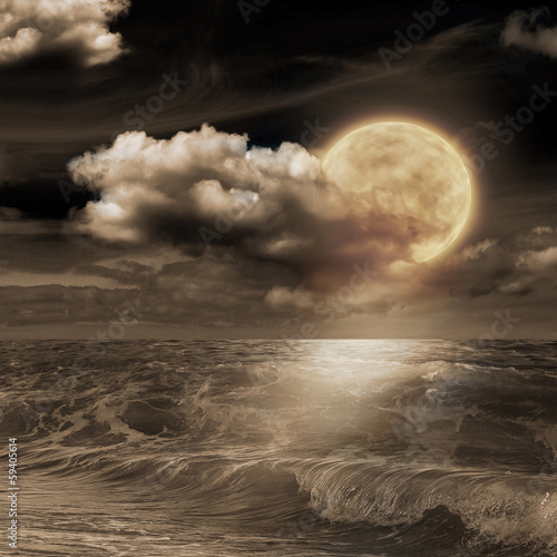 Plakaty księżyc   ksiezyc-nad-morskimi-falami