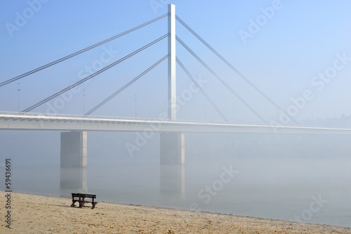 Tapeta ścienna na wymiar Bridge on Danube river