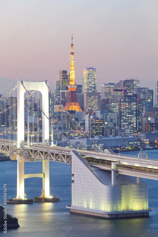 zatoka-tokio-w-rainbow-bridge-i-tokio-wieza
