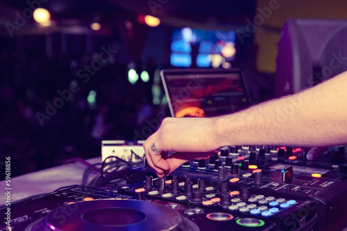 Plakat na papierze fotorealistycznym Impreza dj