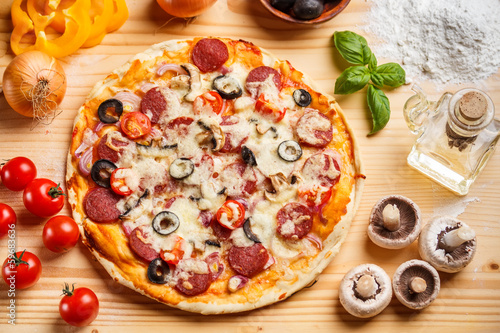 Tapeta ścienna Cała pieczona pizza
