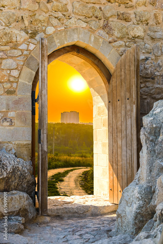 Naklejka na drzwi arch in the fortress