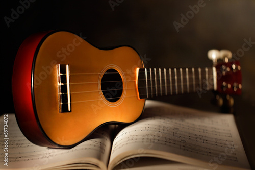Obraz na płótnie canvas czteroczęściowy "tetraptyk" Ukulele