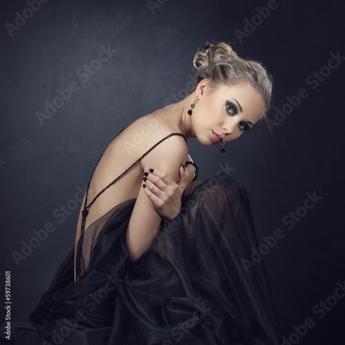 Foto-Kissen - Portrait of a beautiful naked woman (von serav)