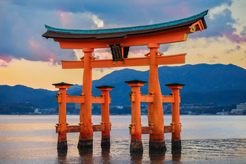 Poster - Great floating gate (O-Torii) in Miyajima