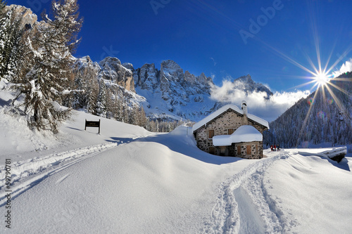Board z aluminiowym obramowaniem Dolomity, ostrza San Martino - val veneggia, Włochy