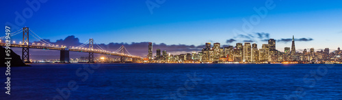 Board z aluminiowym obramowaniem Bay bridge i san francisco
