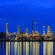 © f11photo - Oil refinery