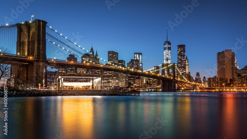 Naklejka - mata magnetyczna na lodówkę Brooklyn Bridge at dusk