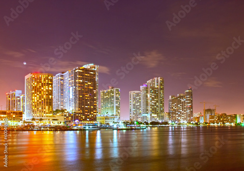 Plakat na papierze fotorealistycznym Miasto Miami, Floryda, panoramę nocy