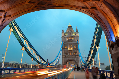 Naklejka samoprzylepna Tower Bridge w nocy