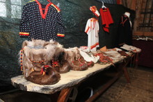 Abbigliamento Tipico Popolo Sami In Norvegia