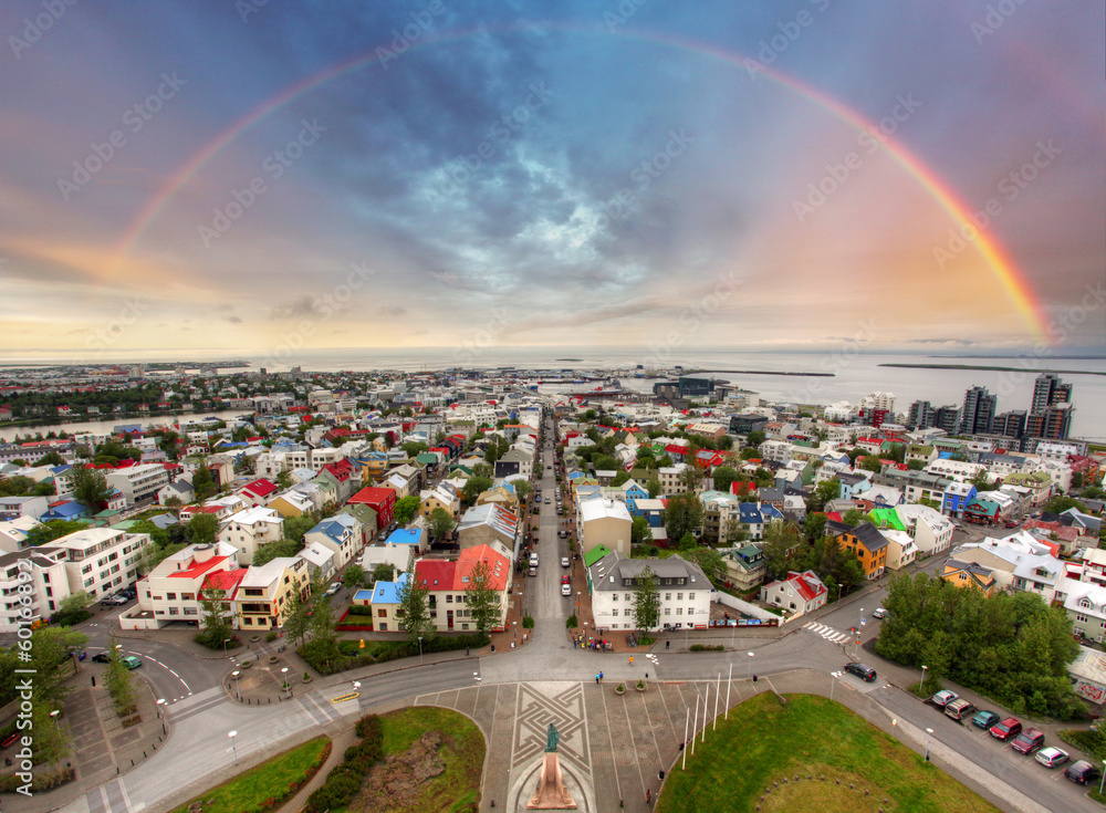 Obraz na płótnie Reykjavik cityspace with rainbow w salonie
