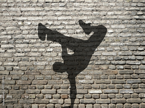 Board z aluminiowym obramowaniem Tańcerz breakdance