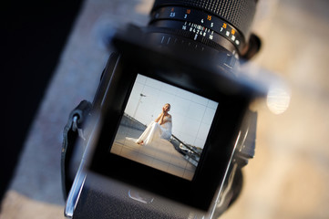 Shooting a wedding with an oldschool camera