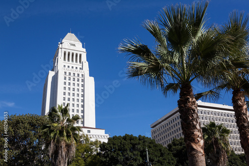 Naklejka samoprzylepna Los angeles, california ratusz w centrum miasta.