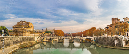Fotoboard na płycie Sant angelo zamek i most w rzymie, italia.