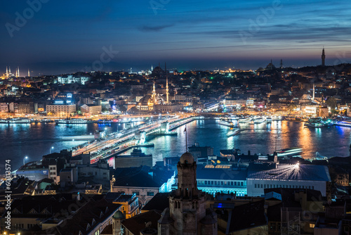 Board z aluminiowym obramowaniem Noc Stambuł Galata most Bosfor