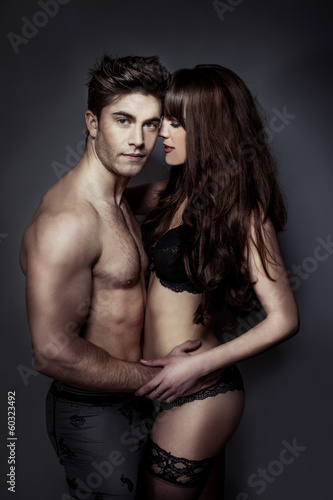 Obraz na płótnie canvas trzyczęściowy "tryptyk" Erotyczny portret sexy para