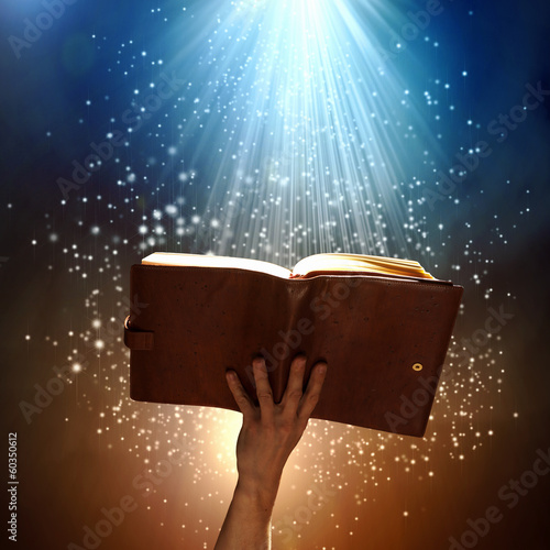 Plakat na papierze fotorealistycznym Magiczna książka