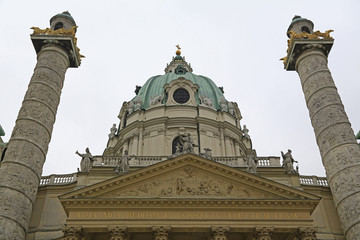 Wall Mural - Die Karlskirche in Wien