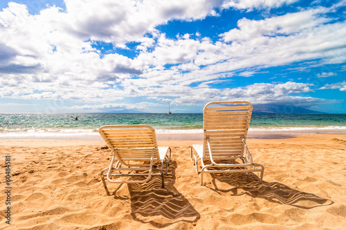 Board z aluminiowym obramowaniem Słynna plaża makena w maui na Hawajach