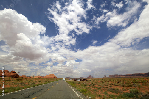Board z aluminiowym obramowaniem Trasa vers monument valley, arizona