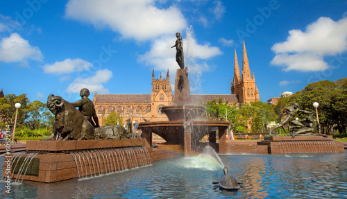 Obraz na płótnie canvas dwuczęściowy "dyptyk" Archibald fontanna, sydney, australia