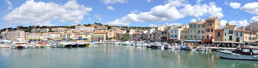 Wall Mural - cassis