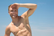© Lifeisbeautiful - Attraktiver Mann mit athletischer Figur - muskulös im Sommer