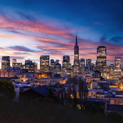 Fototapete - San Francisco skyline and Bay Bridge at sunset, California