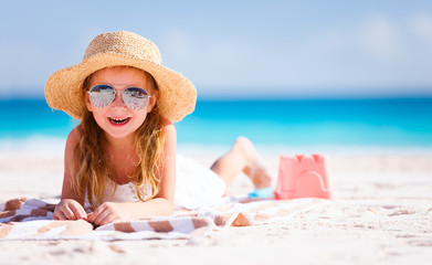 Wall Mural - Adorable little girl at beach