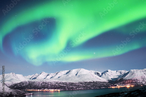 Tapeta ścienna Północne światła nad fiordami w północnej Norwegii.