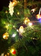 Sapin de Noël lumineux et décoré