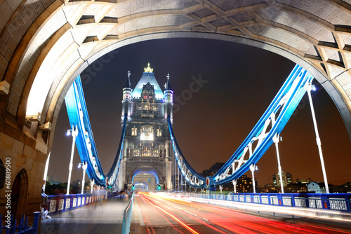 Naklejka samoprzylepna Tower Bridge w nocy
