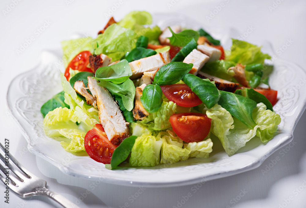 grilled chicken salad with fresh vegetables and basil - obrazy, fototapety, plakaty 