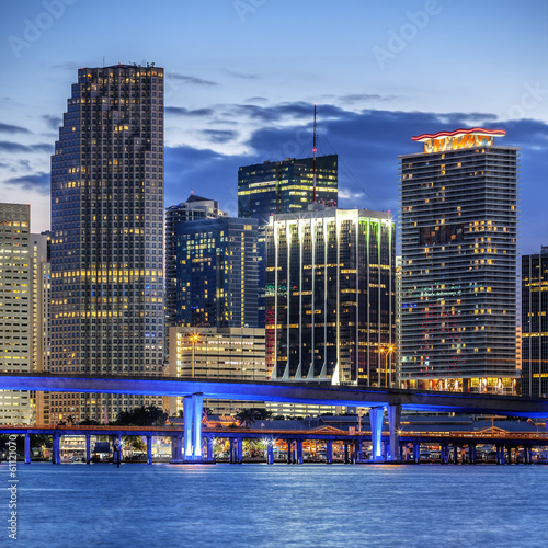 Naklejka na szybę CIty of Miami Florida, illuminated business and residential buil