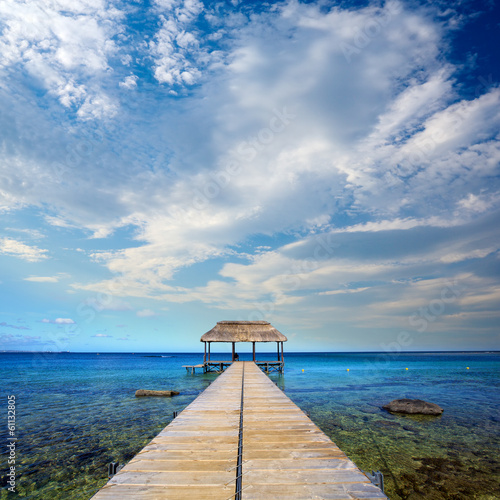 Obraz w ramie Calm scene with jetty and ocean in tropical island