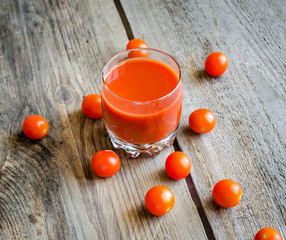 Wall Mural - Tomato juice with cherry tomatoes