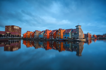 Fototapete - colorful buildings on water in Holland