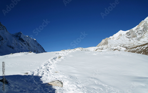 Fotoboard na płycie Himalaje, góry na trasie dookoła manaslu, pass larkia-la