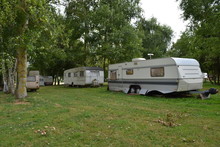 Caravans Op Een Franse Camping