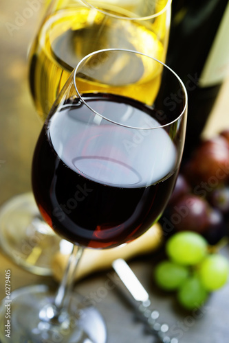 wino-i-winogrona
